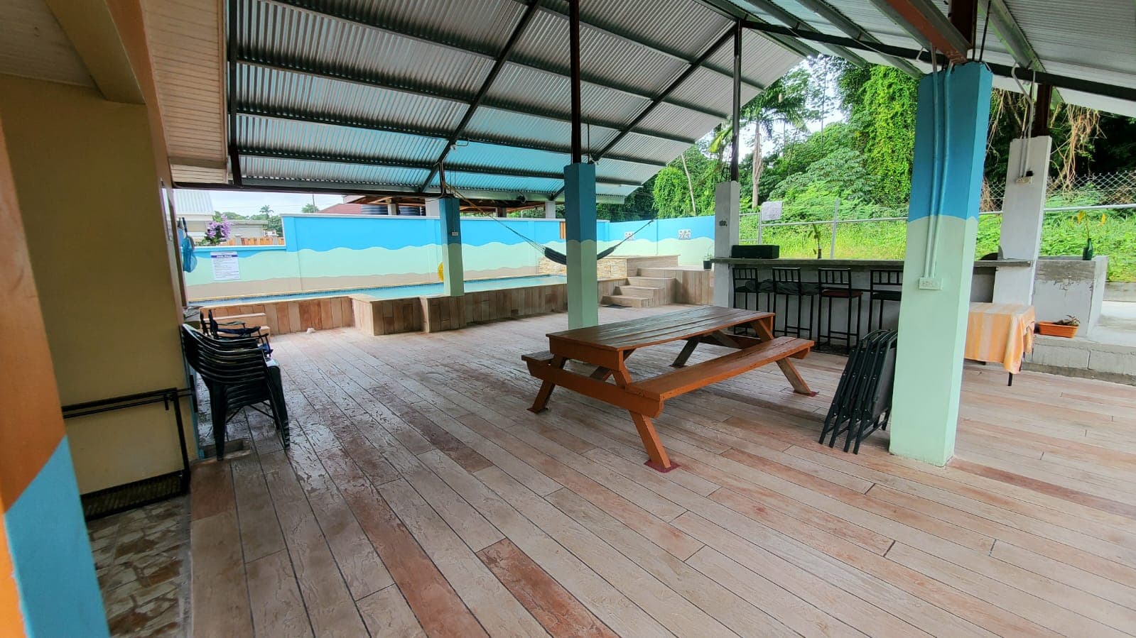 Excellent outdoor space for fun and dining